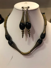 Load image into Gallery viewer, Cones Black necklace and earrings
